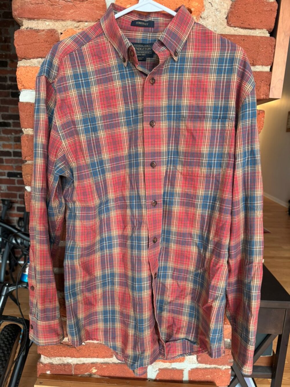 Pendleton Somerset Plaid Button Down Shirt Mens Medium Red Blue Long Sleeve